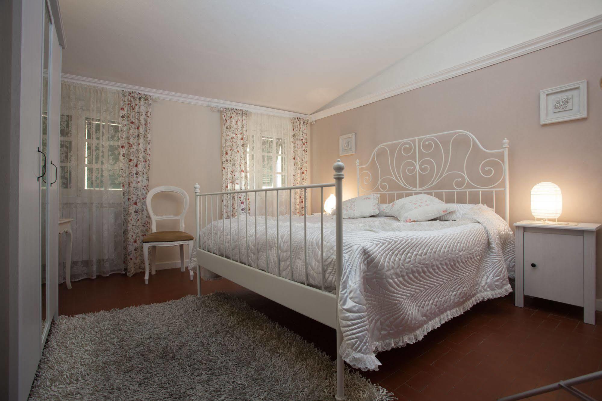 Corte Palazzo Picedi Benettini Sarzana Exteriér fotografie