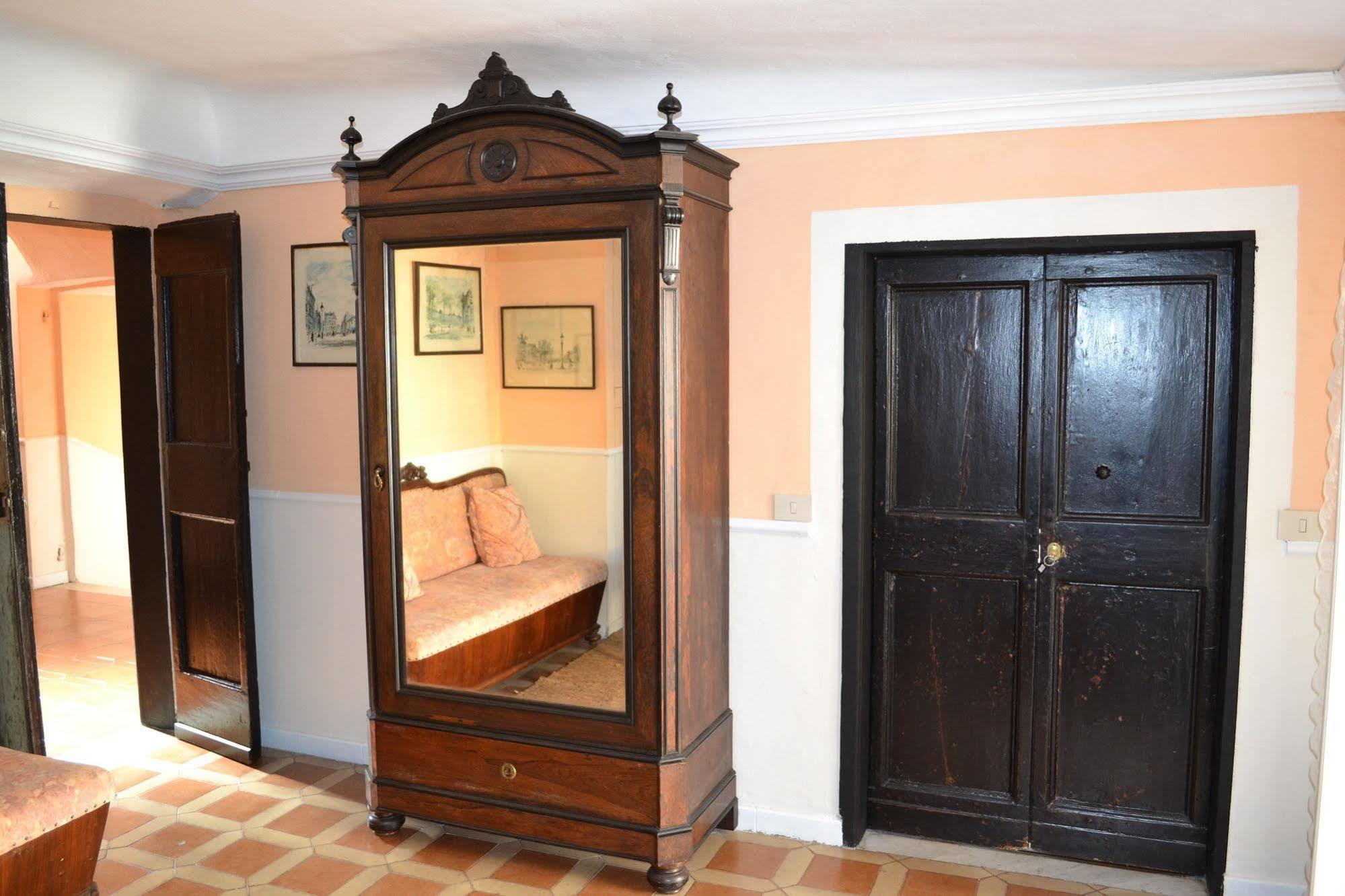 Corte Palazzo Picedi Benettini Sarzana Exteriér fotografie