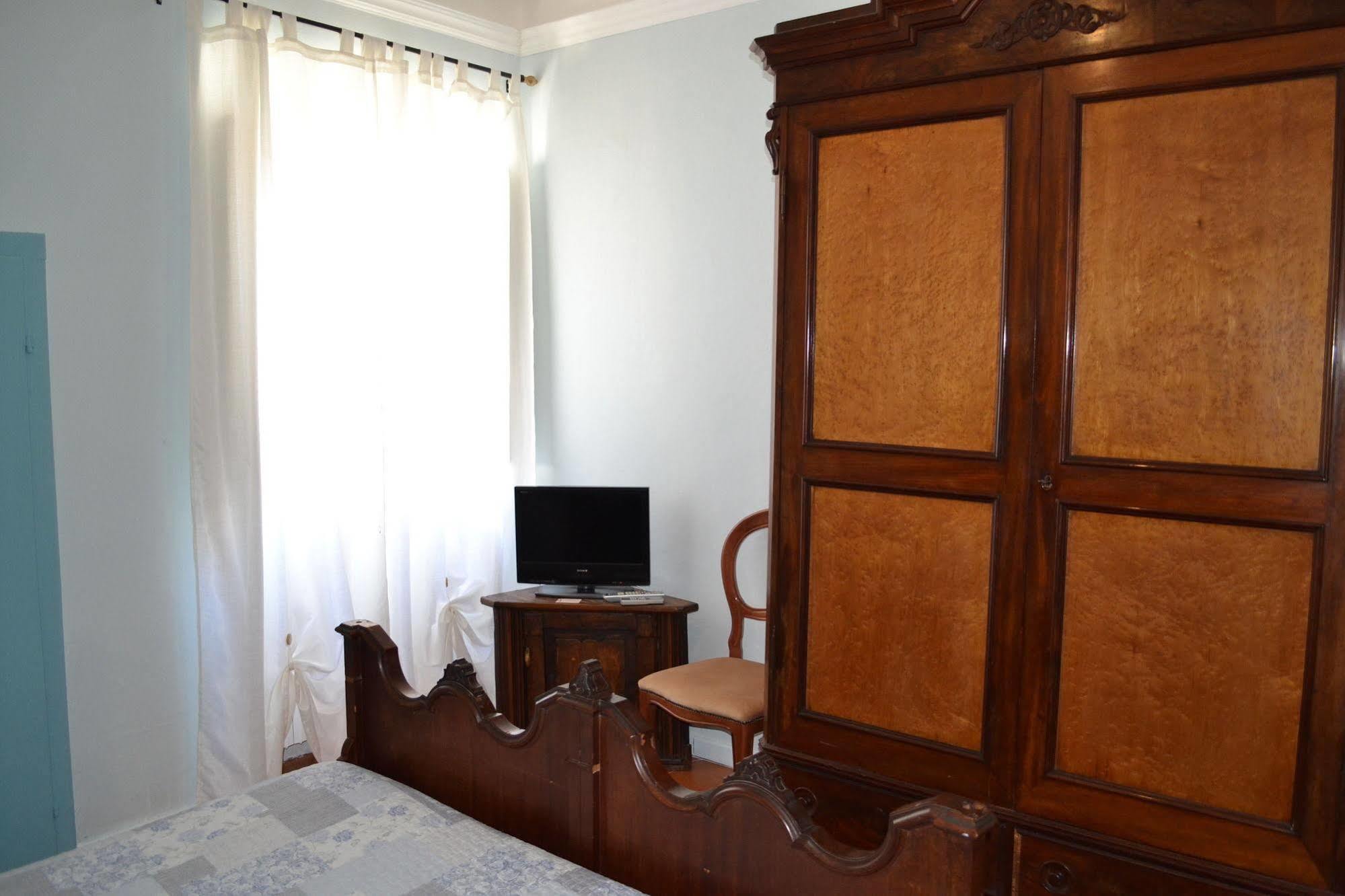 Corte Palazzo Picedi Benettini Sarzana Exteriér fotografie